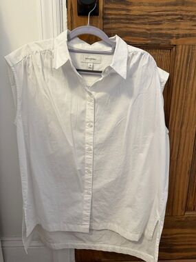 Banana Republic White Sleeveless Button-Down Shirt